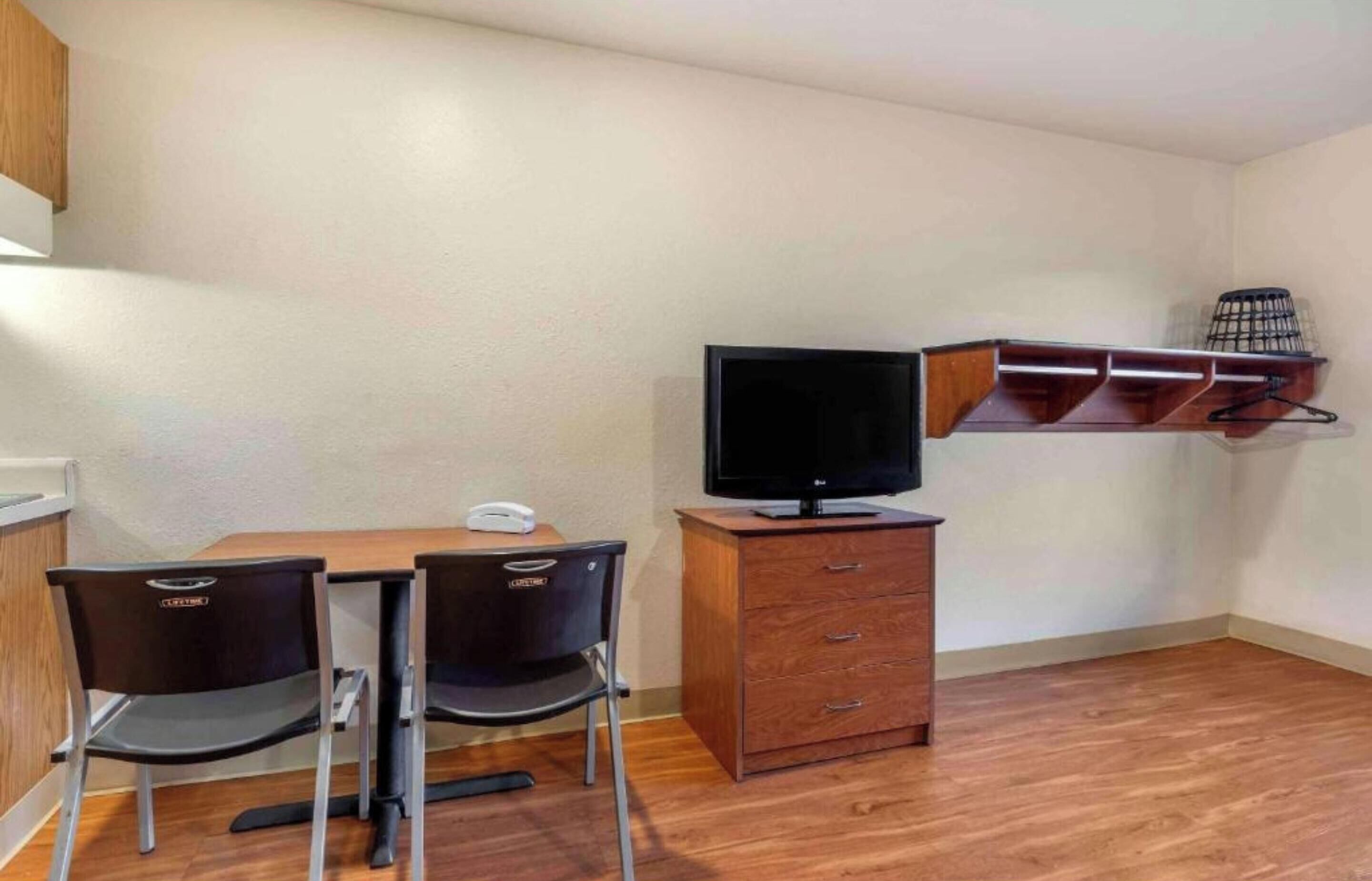 Chambre, 2 lits doubles, non-fumeurs, cuisine | Bureau, espace de travail pour ordinateur portable