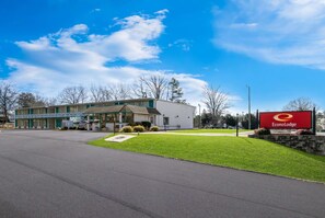 Exterior - Econo Lodge Clemson - University Area (Clemson)