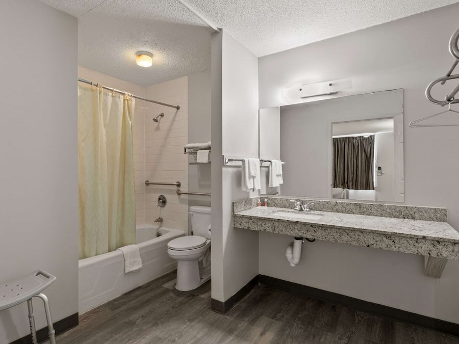 Room, 1 King Bed, Accessible, Non Smoking | In-room safe, free WiFi, bed sheets