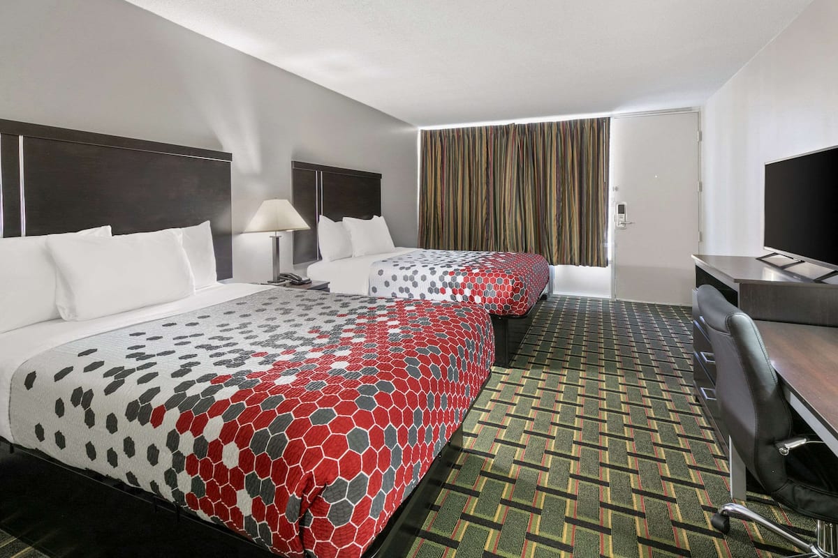 Standard Room, 2 Double Beds, Non Smoking | In-room safe, free WiFi, bed sheets
