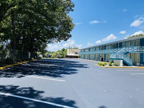 Exterior - Econo Lodge Clemson - University Area (Clemson)