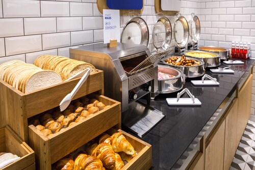 Holiday Inn Express London-Watford Junction by IHG