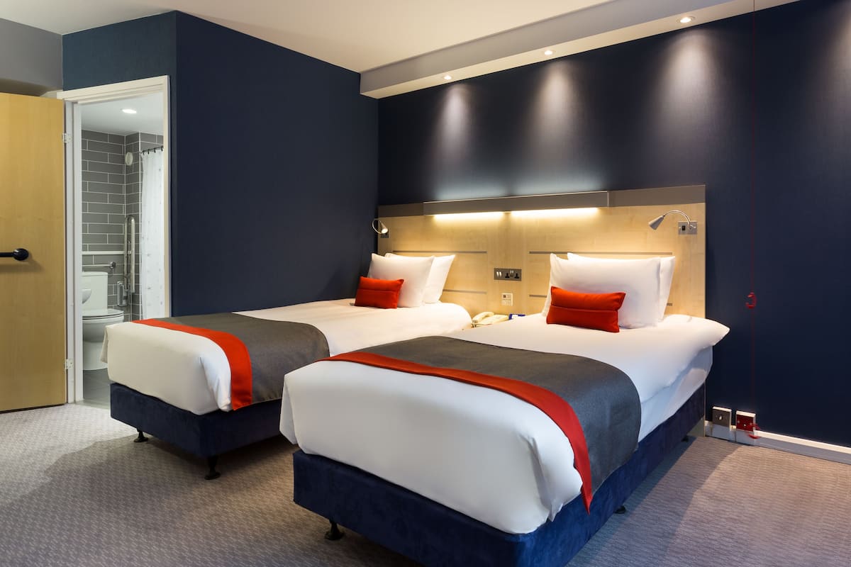 standard room, 2 single beds, accessible (with free hot breakfast) | in-room safe, desk, laptop workspace, free wifi