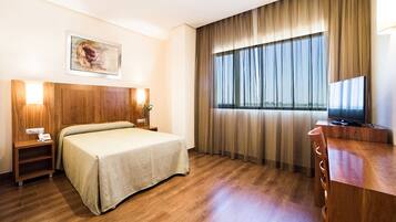 Premium bedding, in-room safe, desk, blackout curtains