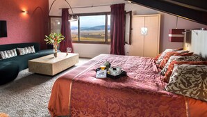 13 chambres, couette en duvet d'oie, coffres-forts dans les chambres