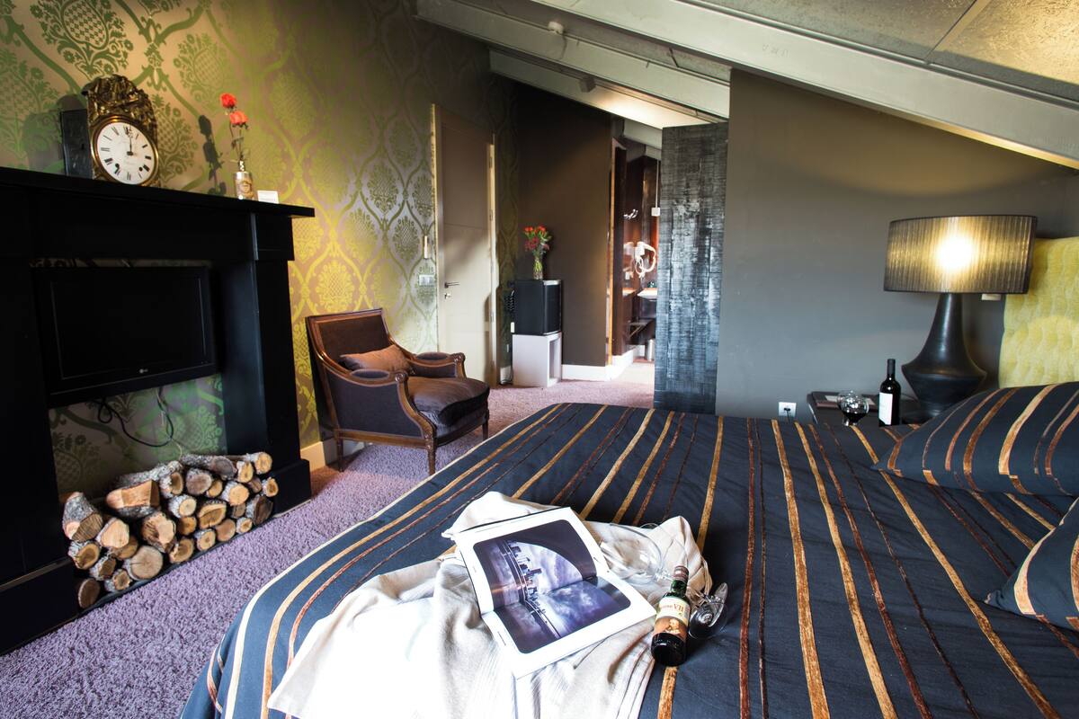 13 bedrooms, down duvets, in-room safe, individually decorated