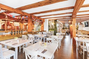 2 bar/ruang istirahat 