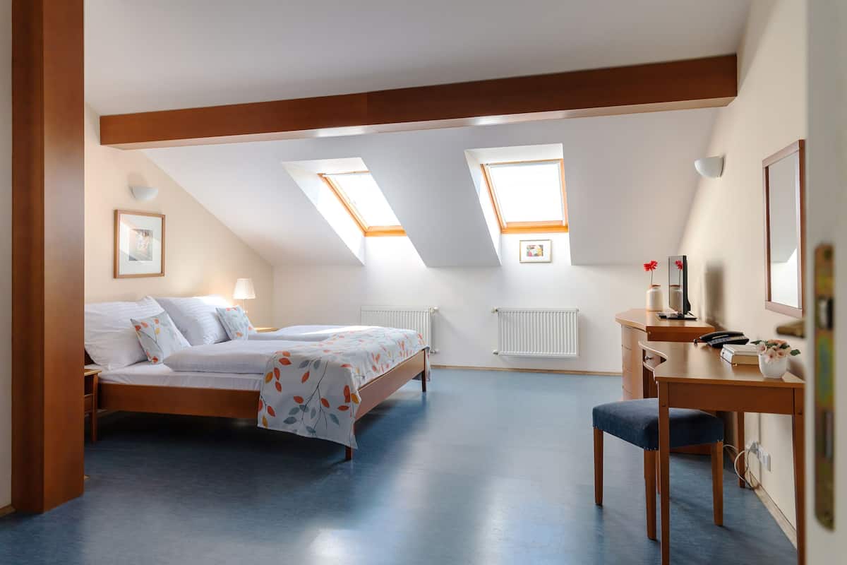 Standard Apartment, 1 Queen Bed, Non Smoking, City View | 1 bedroom, hypo-allergenic bedding, in-room safe, desk