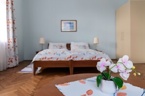 Junior Suite, 2 Bedrooms, Kitchen, City View | 1 bedroom, hypo-allergenic bedding, in-room safe, desk
