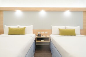 Premium bedding, in-room safe, desk, laptop workspace - Microtel by Wyndham Batangas (Santo Tomas)