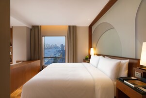 Egyptian cotton sheets, hypo-allergenic bedding, down duvets