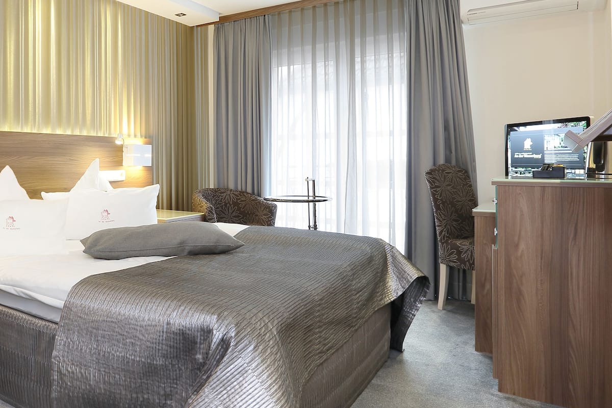 Doppia Economy | 1 camera, minibar, una cassaforte in camera, con stile personalizzato