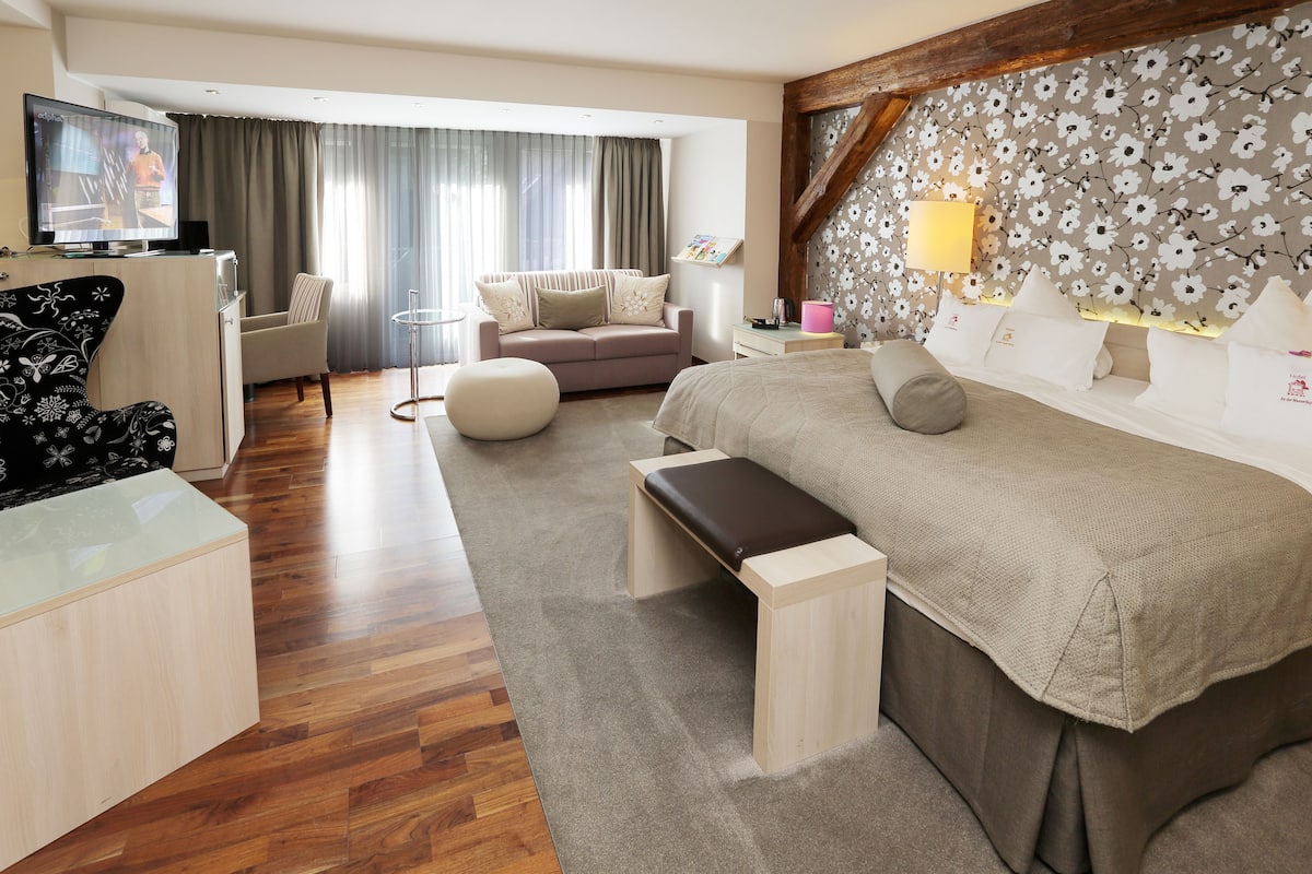 Suite | 1 camera, minibar, una cassaforte in camera, con stile personalizzato