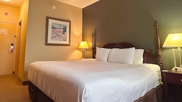 Habitación estándar, 1 cama King size, para no fumadores | Escritorio, tabla de planchar con plancha, cunas gratuitas y wifi