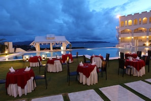Dining - Boracay Grand Vista Resort & Spa (Boracay Island)