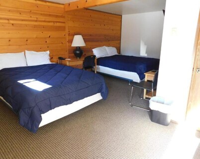 Packwood Inn