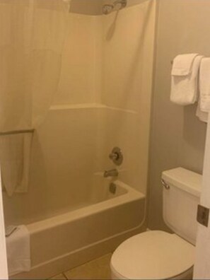 Bathroom - Wagner Inn (Eureka Springs)