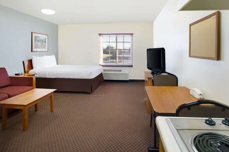 WoodSpring Suites Asheville Biltmore West - Image 15