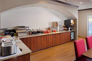 Free daily continental breakfast