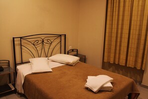 Quarto casal | Cortinas blackout, Wi-Fi de cortesia