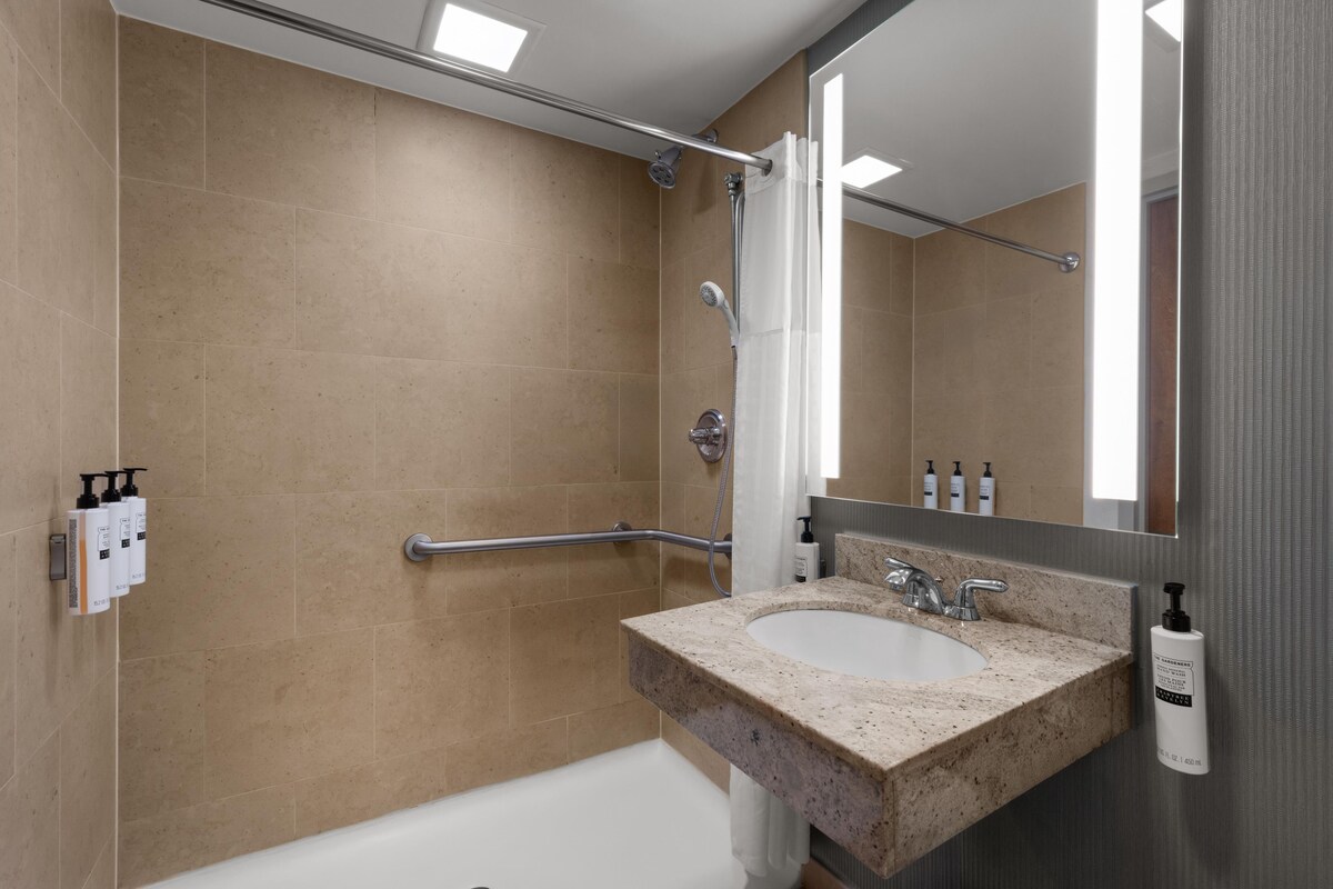 Bathroom shower
