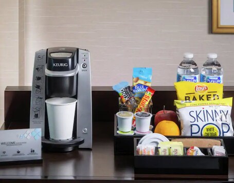 Hilton Garden Inn New York West 35th Street - Image 23