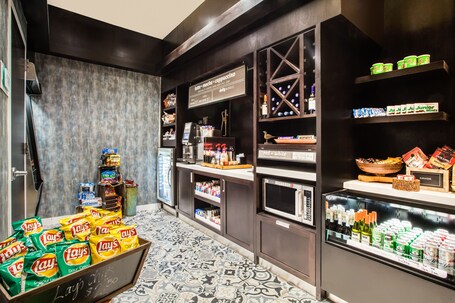 Hilton Garden Inn New York West 35th Street - Image 29