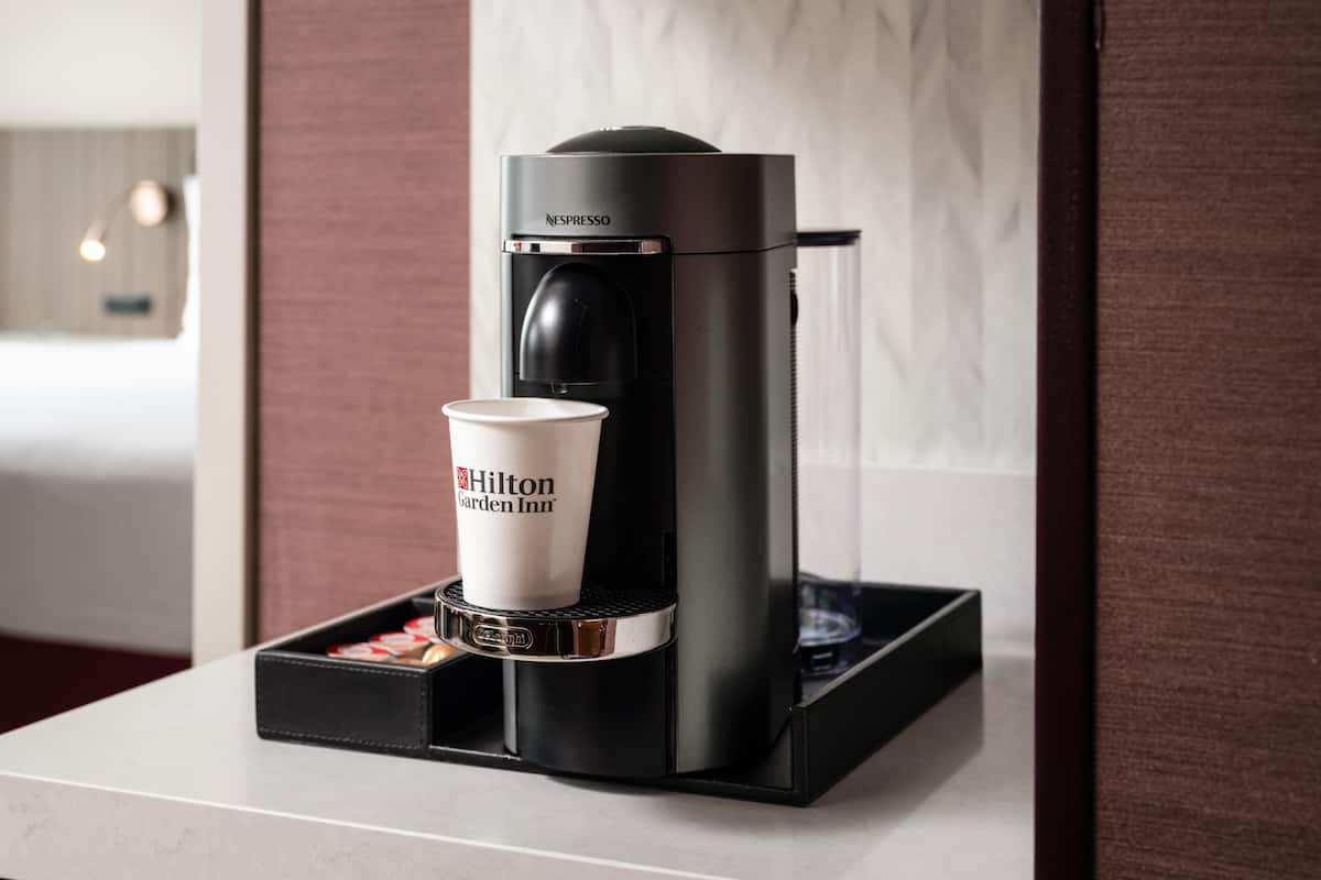 Premium bedding, down comforters, in-room safe, desk