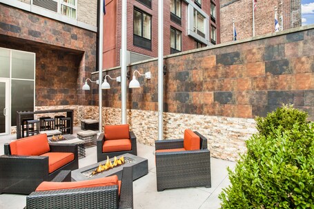 Hilton Garden Inn New York West 35th Street - Image 15