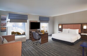 Desk, laptop workspace, blackout drapes, iron/ironing board - Hampton Inn & Suites Cleveland Mentor (Mentor)