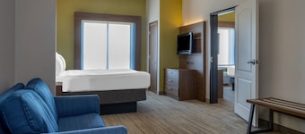 Holiday Inn Express & Suites Dallas East - Fair Park by IHG