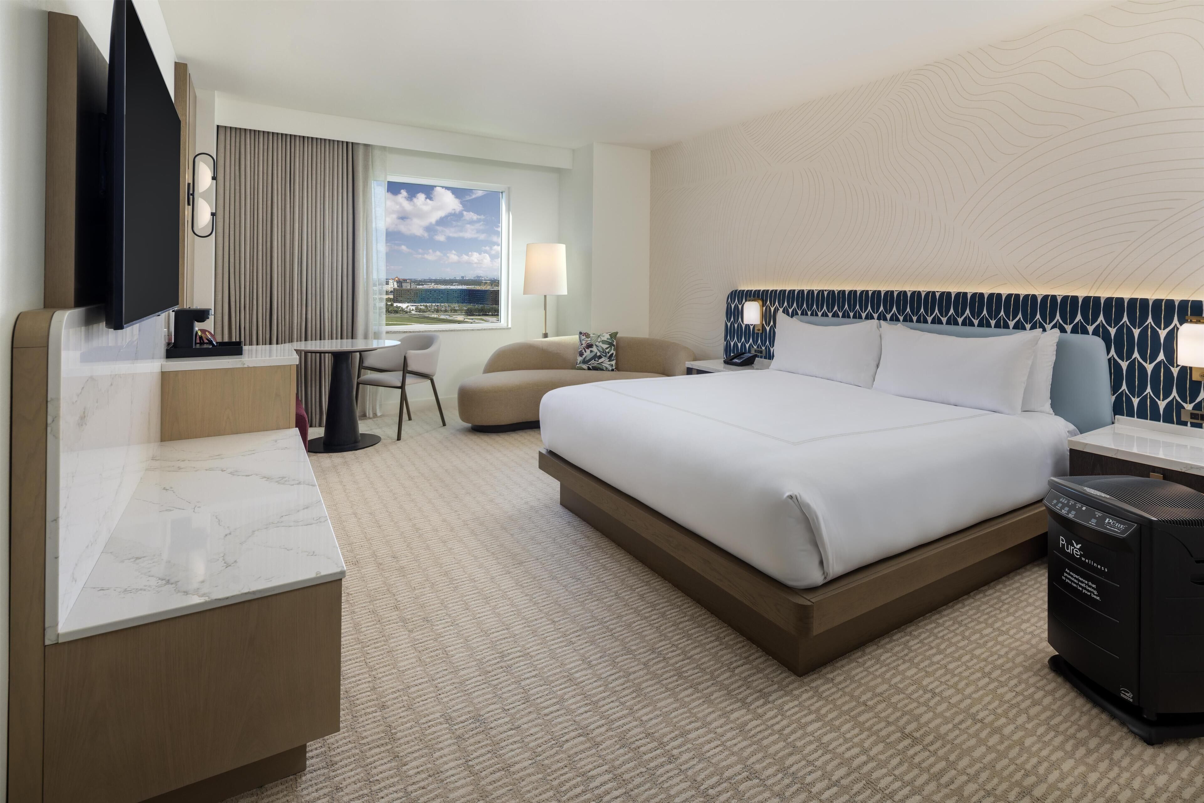 1 King Bed Pure Wellness Epic View | Premium bedding, down comforters, in-room safe, desk
