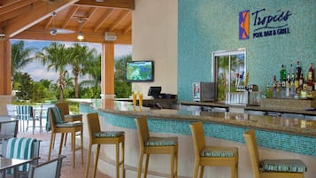 5 restaurantes; se sirven desayunos, almuerzos y cenas