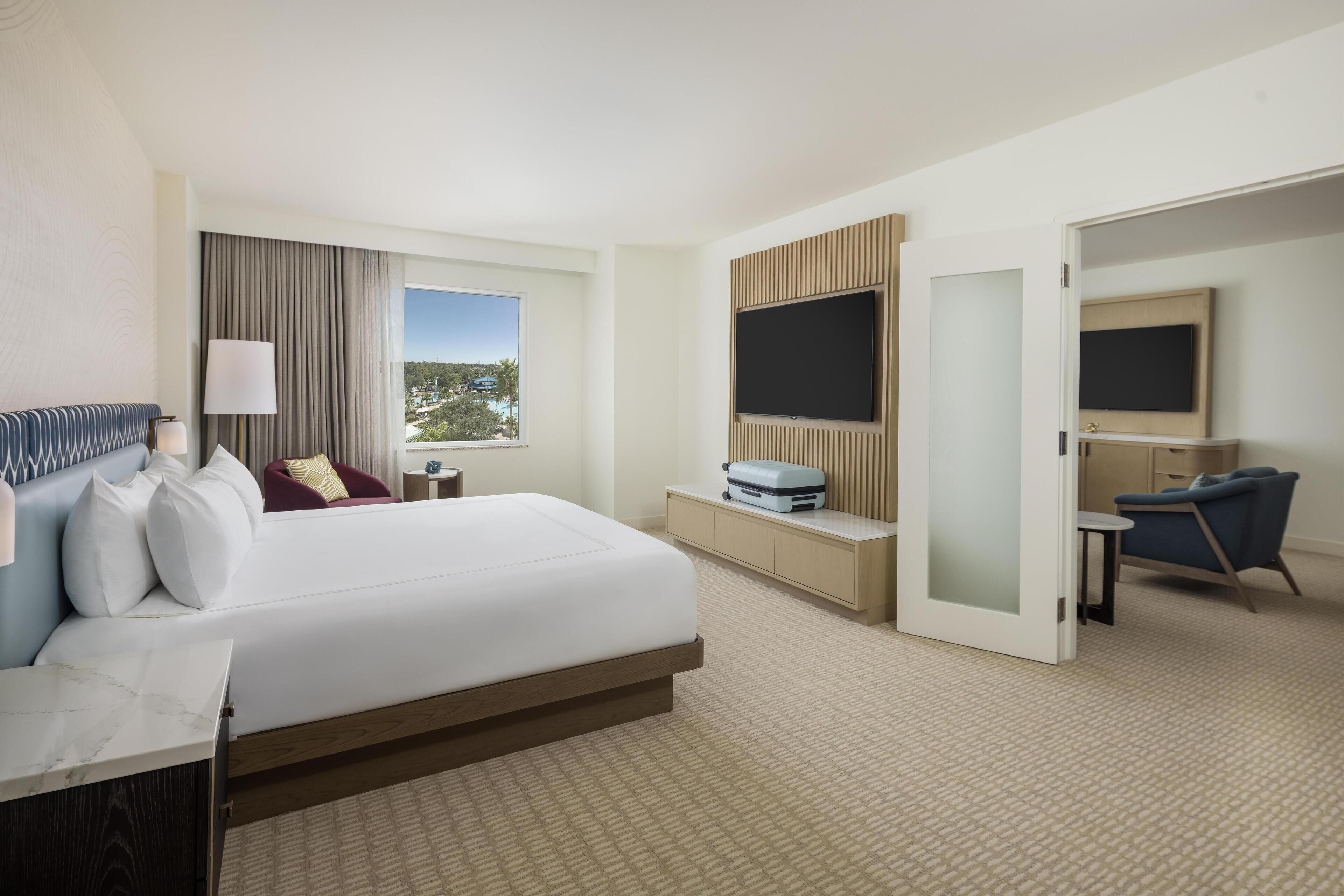 Premium bedding, down comforters, in-room safe, desk