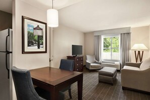 Down duvets, laptop workspace, blackout curtains, iron/ironing board - Homewood Suites by Hilton Dover - Rockaway (Dover)