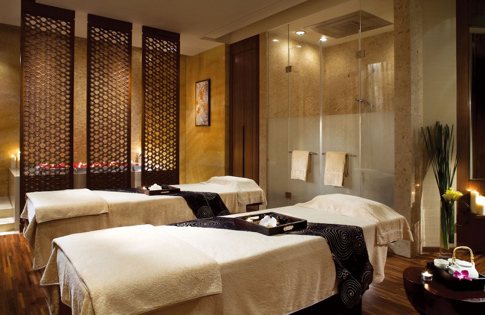 The Ritz-Carlton, Shenzhen by null