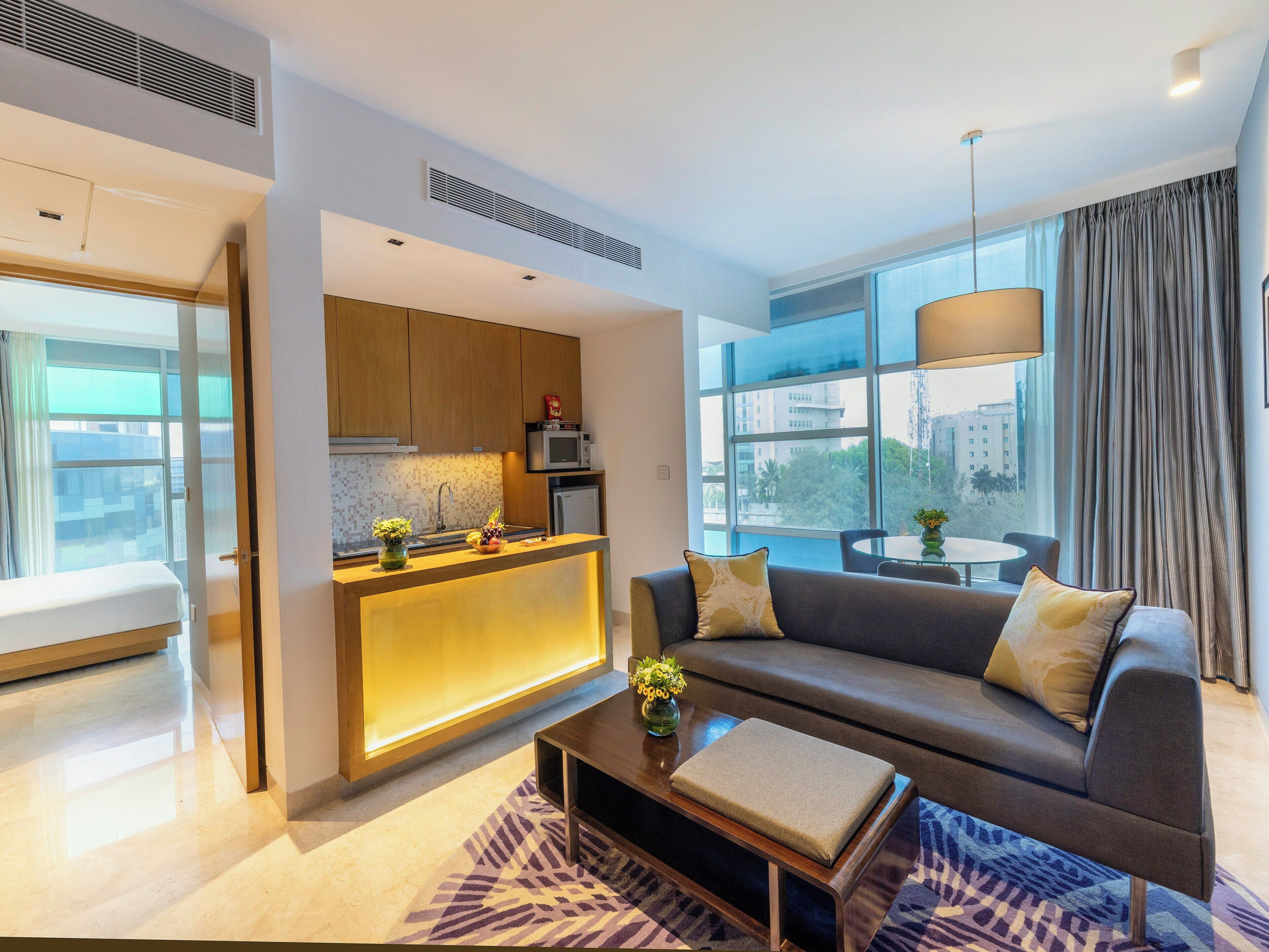 Suite Présidentielle, 1 très grand lit, vue piscine | Cuisine privée