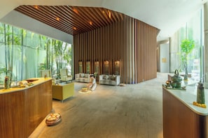 Sauna, steam room, Turkish bath/hammam, body treatments, aromatherapy