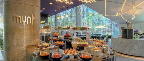 Daily buffet breakfast (INR 700 per person)
