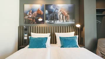 Egyptian cotton sheets, premium bedding, desk, soundproofing