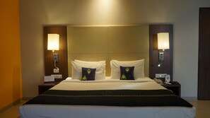 Executive Room, 1 King Bed | Egyptian cotton sheets, premium bedding, down duvets - Grand Mercure Vadodara Surya Palace Hotel (Vadodara)