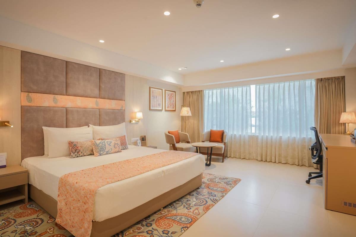 Chambre Prestige, 1 lit double | Draps en coton égyptien, literie de qualité, couette en duvet