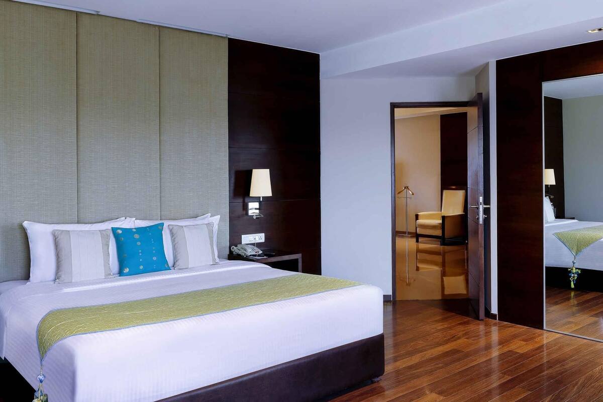 Presidential Suite, 1 King Bed | Egyptian cotton sheets, premium bedding, down comforters
