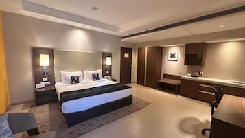 Habitación ejecutiva, 1 cama King size | Sábanas de algodón egipcio, ropa de cama de alta calidad y edredón