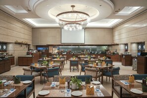 Daily buffet breakfast for a fee