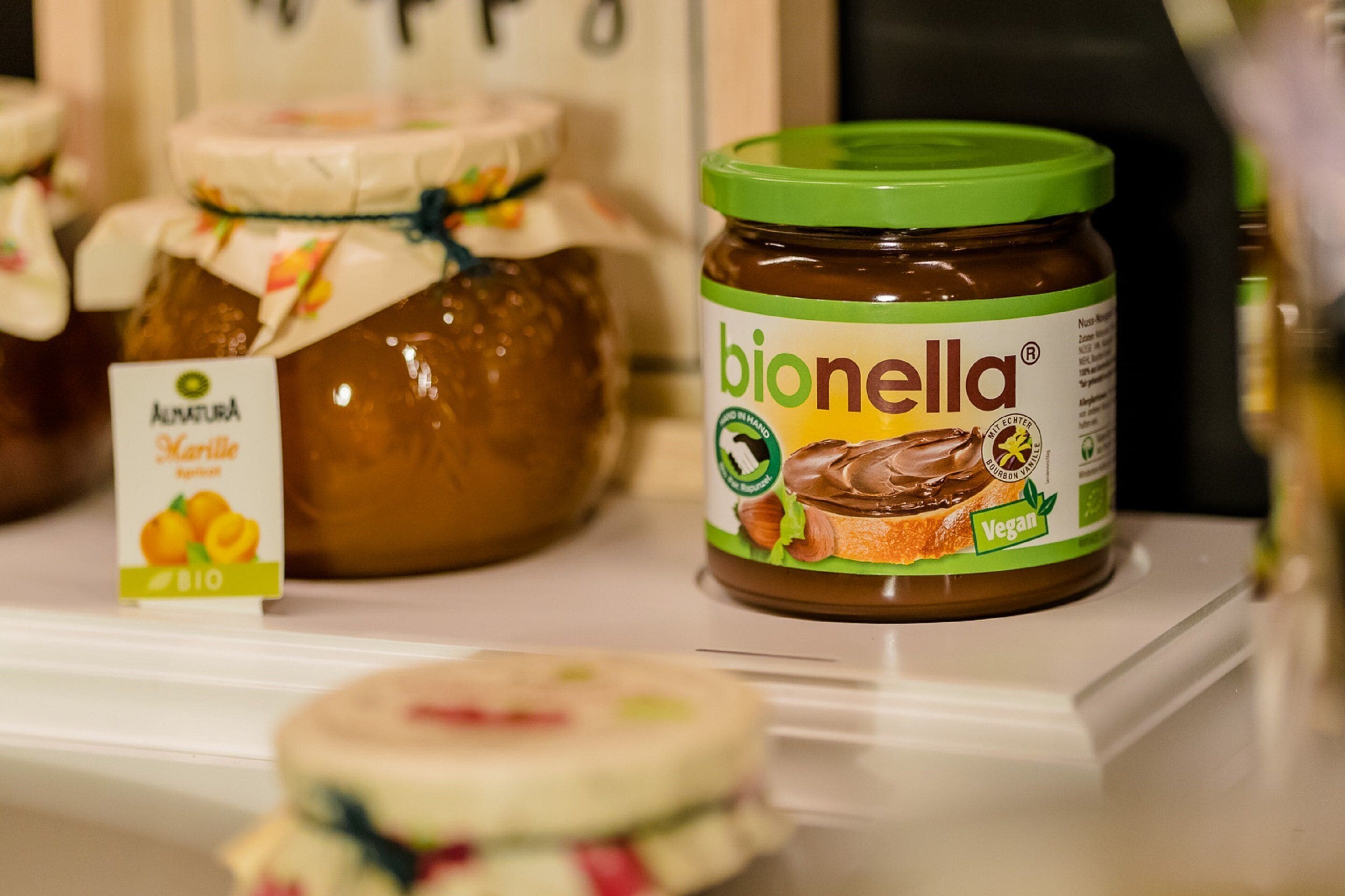 daily buffet breakfast (eur 17.90 per person)