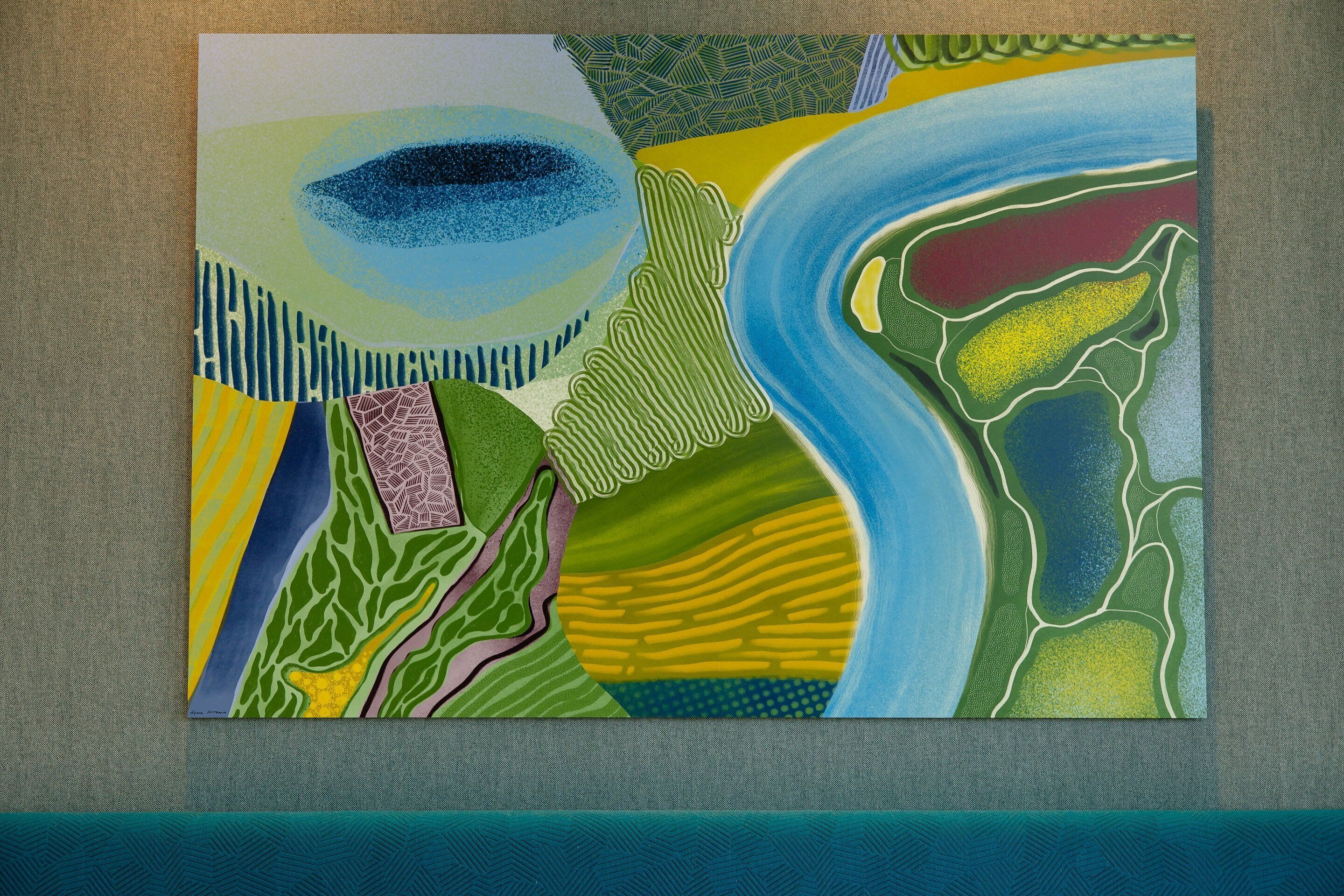 desk, soundproofing, free wifi, bed sheets