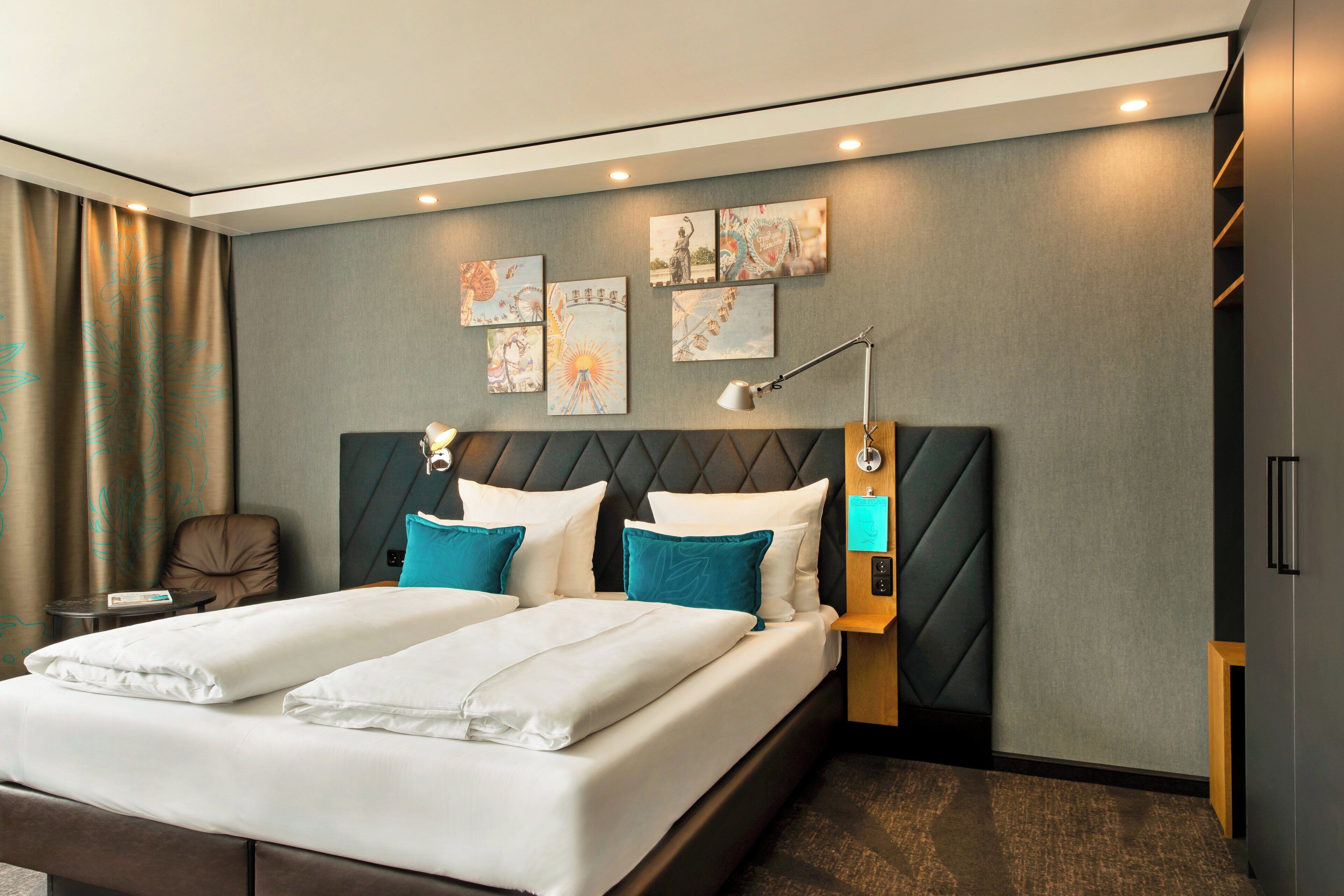 business room, 1 king bed | premium bedding, desk, soundproofing, free wifi