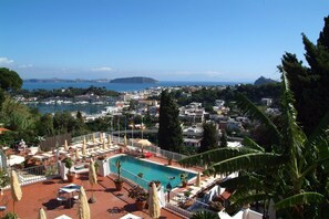 Outdoor pool - Don Pedro Hotel (Ischia)