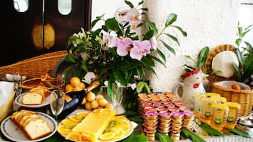 Petit déjeuner buffet compris tous les jours